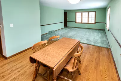 2629 S 94th St, West Allis, WI 53227 - Photo 13