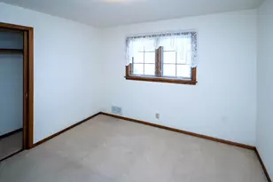 2629 S 94th St, West Allis, WI 53227 - Photo 27