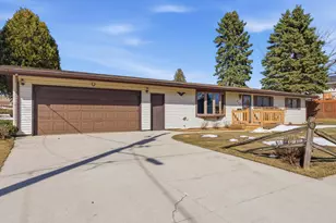 330 Kennedy St, Valders, WI 54245 - Photo 1