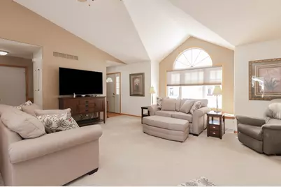 N29W22090  Kathryn Ct, Pewaukee, WI 53186 - Photo 7