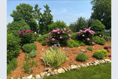 N29W22090  Kathryn Ct, Pewaukee, WI 53186 - Photo 3