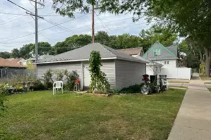 3293 N 45th St, Milwaukee, WI 53216 - Photo 3
