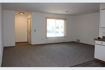 1751  Wildlife Dr #8, Kewaskum, WI 53040 - Photo 5