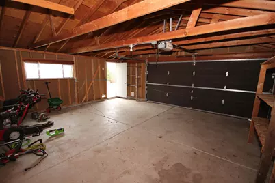 8645 S Riverton Rd, Oak Creek, WI 53154 - Photo 23