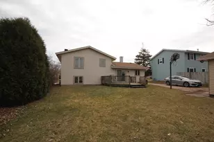 8645 S Riverton Rd, Oak Creek, WI 53154 - Photo 21