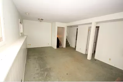 8645 S Riverton Rd, Oak Creek, WI 53154 - Photo 15