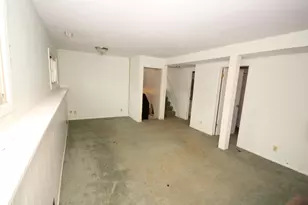 8645 S Riverton Rd, Oak Creek, WI 53154 - Photo 15