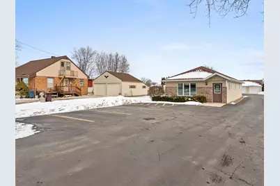 1925 N Rapids Rd, Manitowoc, WI 54220 - Photo 7