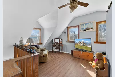 2024 W Grays Ln, Oak Creek, WI 53154 - Photo 9