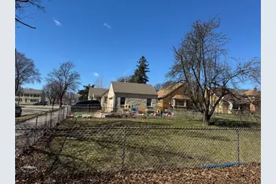 4240 W Fiebrantz Ave, Milwaukee, WI 53216 - Photo 3
