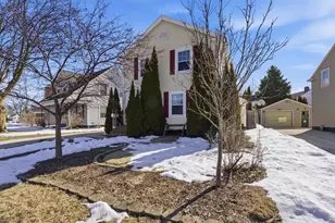 519 Riverview Dr, Manitowoc, WI 54220 - Photo 3