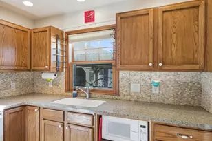 519 Riverview Dr, Manitowoc, WI 54220 - Photo 17