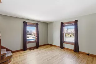 519 Riverview Dr, Manitowoc, WI 54220 - Photo 9