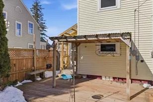 519 Riverview Dr, Manitowoc, WI 54220 - Photo 7