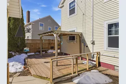 519  Riverview Dr, Manitowoc, WI 54220 - Photo 5