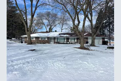 3385  Bradee Rd, Brookfield, WI 53005 - Photo 9