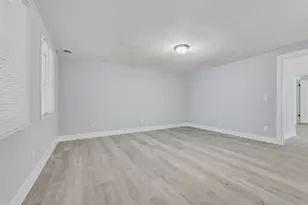 712 S 37th St., Milwaukee, WI 53215 - Photo 5