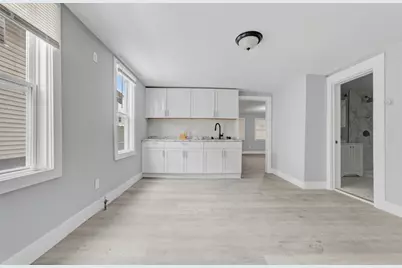 712 S 37th St #712A, Milwaukee, WI 53215 - Photo 3