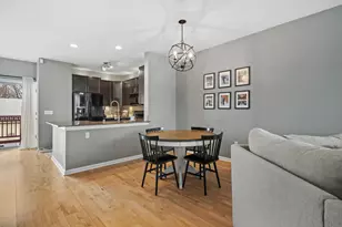 220 E Reservoir Ave, Milwaukee, WI 53212 - Photo 9