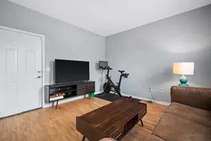 220 E Reservoir Ave, Milwaukee, WI 53212 - Photo 25