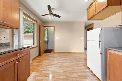 4858 S 26th St, Milwaukee, WI 53221 - Photo 11