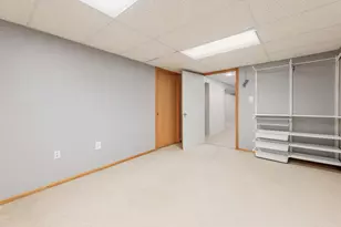 4858 S 26th St, Milwaukee, WI 53221 - Photo 31