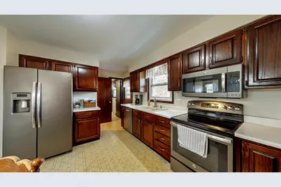 532 N Stevens Ave, Jefferson, WI 53549 - Photo 7