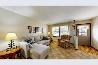 532 N Stevens Ave, Jefferson, WI 53549 - Photo 13