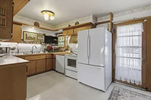 5302 Athens Ave, Racine, WI 53406 - Photo 13