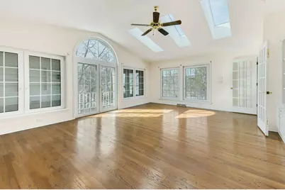 3030 S 130th St, New Berlin, WI 53151 - Photo 9