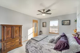 8350 S Golden Fields Dr, Oak Creek, WI 53154 - Photo 13