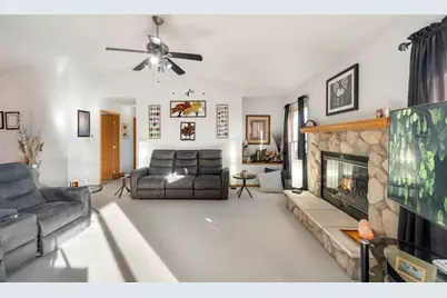 8350 S Golden Fields Dr, Oak Creek, WI 53154 - Photo 5