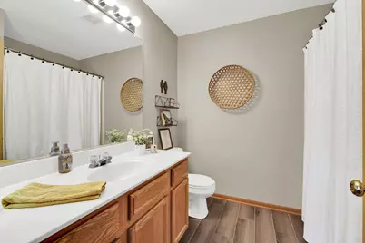 6940 S Rolling Meadows Ct, Oak Creek, WI 53154 - Photo 17