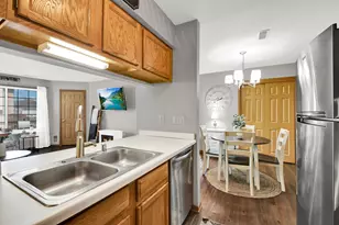 6940 S Rolling Meadows Ct, Oak Creek, WI 53154 - Photo 11