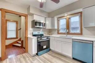 2338 S 98th St, West Allis, WI 53227 - Photo 15