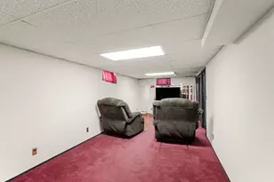 8125 S 58th St, Franklin, WI 53132 - Photo 21