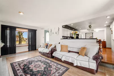 8125 S 58th St, Franklin, WI 53132 - Photo 5