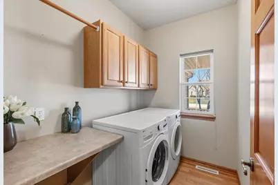 810  Black Squirrel Ct, Richfield, WI 53033 - Photo 45