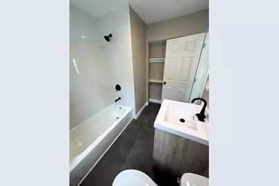 4370 N 25th St, Milwaukee, WI 53209 - Photo 11