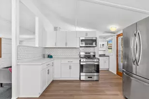 N96W16012 County Line Rd, Germantown, WI 53022 - Photo 5