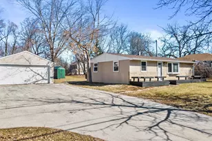 N96W16012 County Line Rd, Germantown, WI 53022 - Photo 31