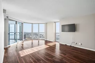 1660 N Prospect Ave, Milwaukee, WI 53202 - Photo 7