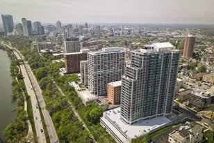 1660 N Prospect Ave, Milwaukee, WI 53202 - Photo 3