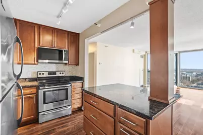 1660 N Prospect Ave #2002, Milwaukee, WI 53202 - Photo 15