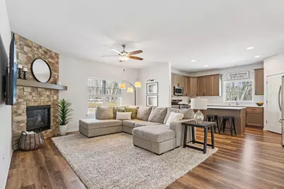 532  Wild Oak Rd, Hartland, WI 53029 - Photo 3