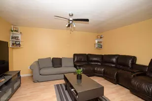 12430 Timber Ridge Dr, Pleasant Prairie, WI 53158 - Photo 7