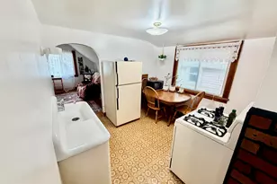 2239 S 73rd St, West Allis, WI 53219 - Photo 15