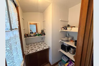 2239 S 73rd St, West Allis, WI 53219 - Photo 9