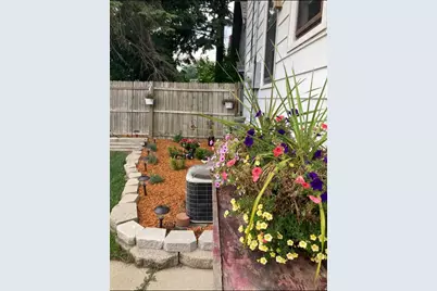 2239 S 73rd St, West Allis, WI 53219 - Photo 29