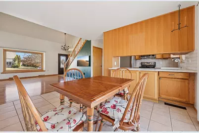 8603 S Melrose Dr, Oak Creek, WI 53154 - Photo 11